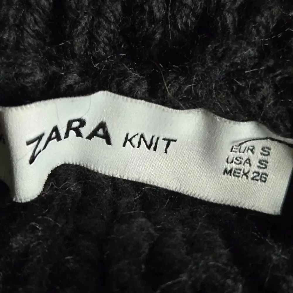 Zara Knit Black Oversized Chunky Fringe Crewneck Pullover Pompom Sweater Size S